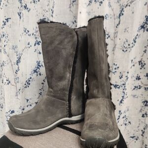 Patagonia Women's Suede Winter Boots